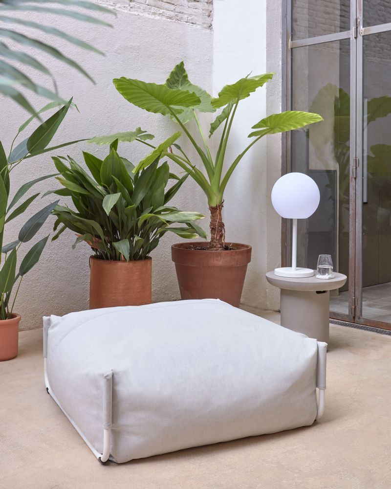 Canapés - Pouf canapé modulaire Square 100 % extérieur gris clair et aluminium blanc 101 x 101 cm - KAVE HOME
