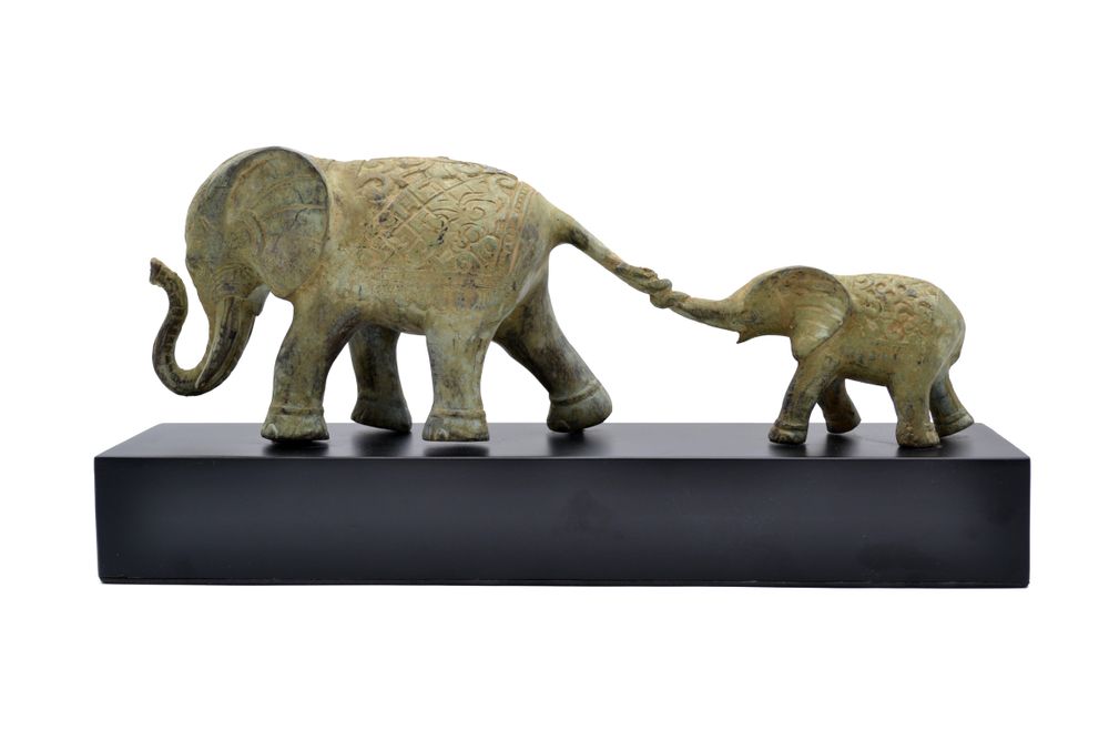 Objets de décoration - Article en bronze oxydé - HINDUSTAN HOUSE