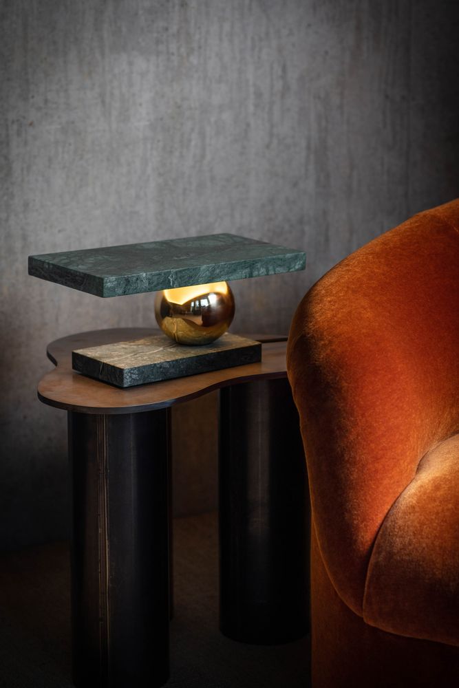 Objets de décoration - Lampe de table Corbel. - BERT FRANK