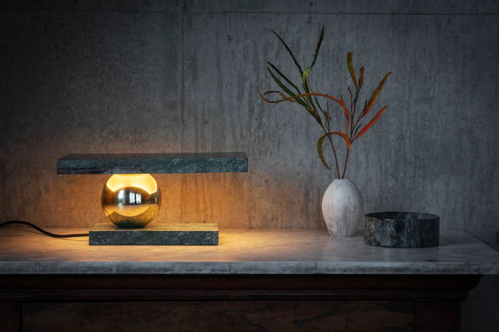 Objets de décoration - Lampe de table Corbel. - BERT FRANK