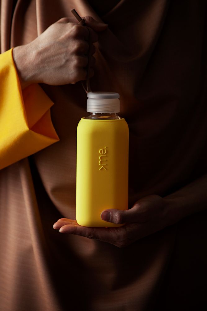 Cadeaux - BOUTEILLE EN VERRE RÉUTILISABLE JAUNE (600ml) SQUIREME. Y1 DURABLE - SQUIREME.