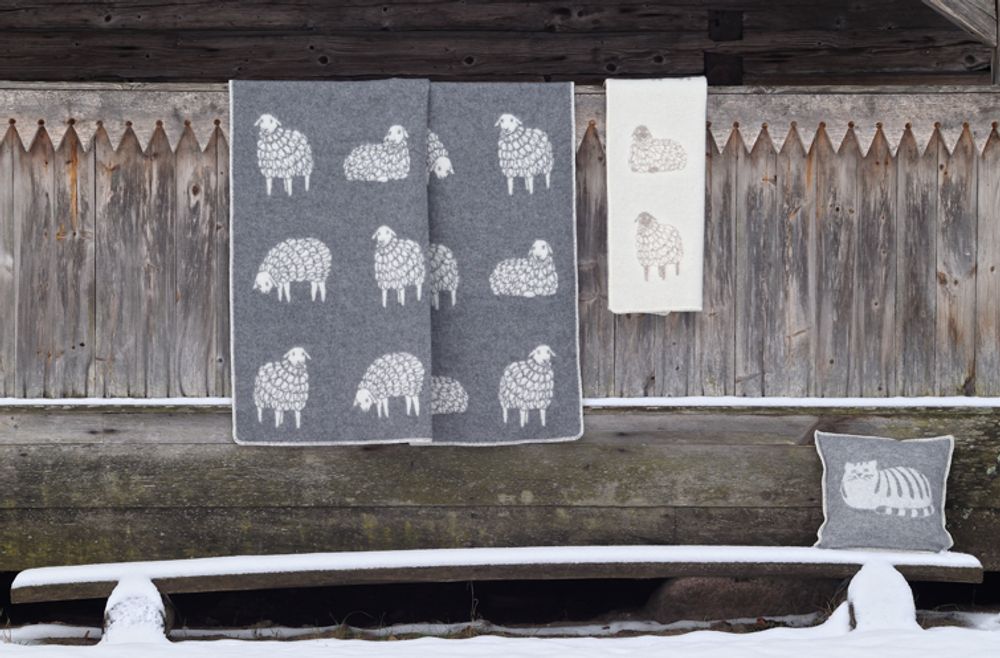 Throw blankets - Sheep Mima Wool Blanket - 130 x 190 cm - J.J. TEXTILE LTD
