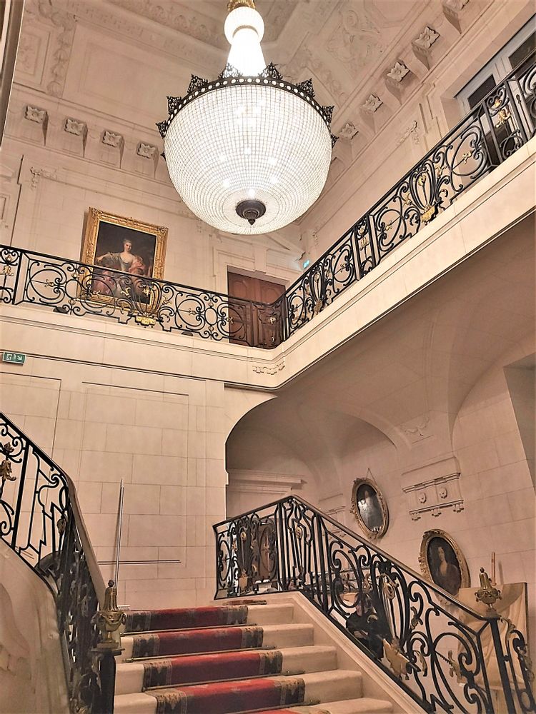 Suspensions - Lustres idéal pour Hôtels Restaurants, Brasserie, Manoir, Château, Salle de spectacle, Théâtre, Cabaret, Opéra, Nightclub, Hôtel particulier - TIEF