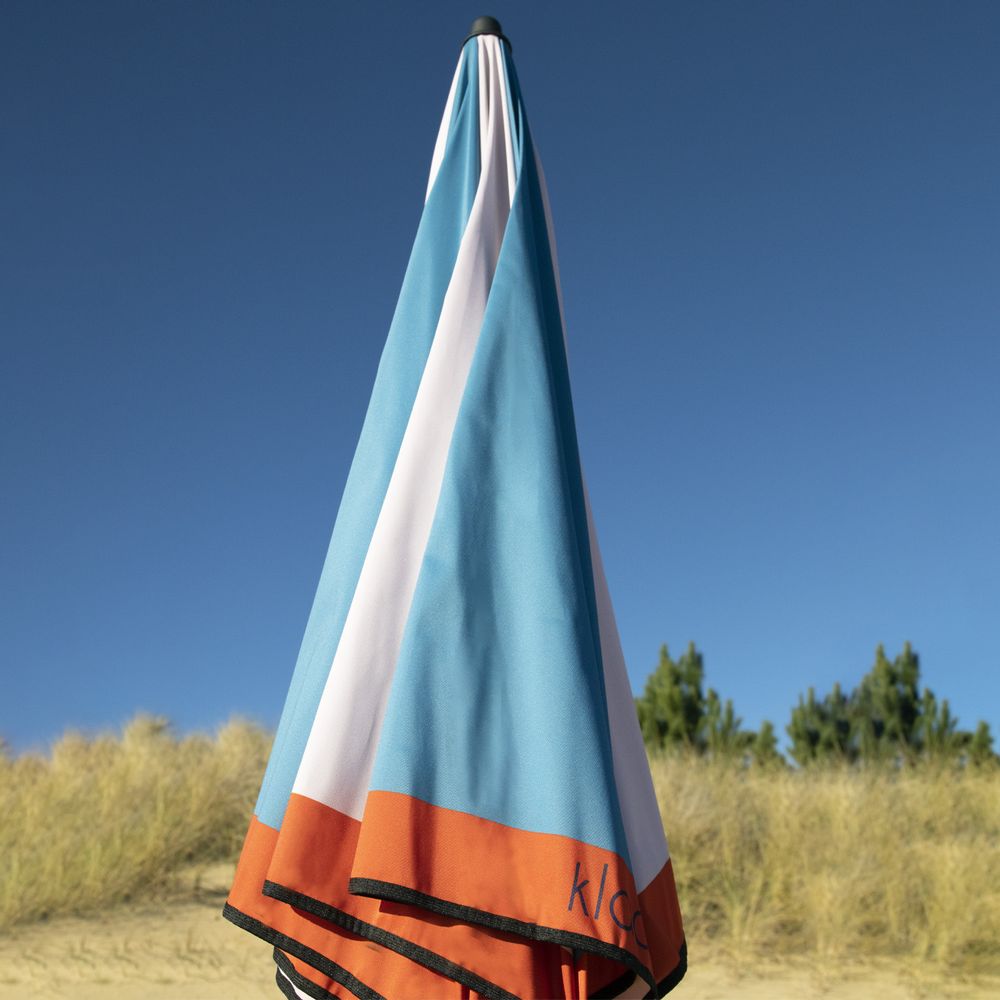 Design objects - Beach umbrella - Duetto sky blue - Klaoos - KLAOOS