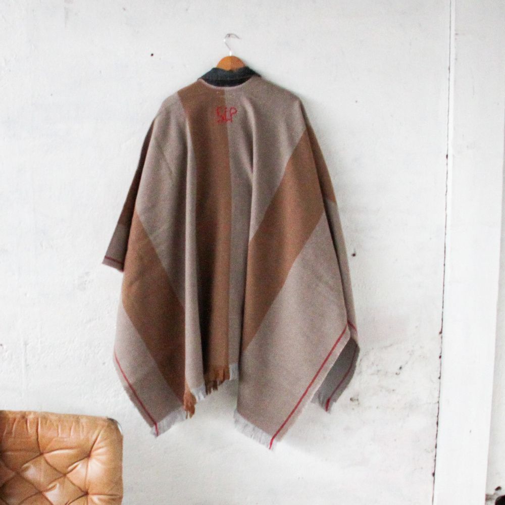 Prêt-à-porter - PONCHO ZÉZÈRE - SCHOOLOFLIFEPROJECTS