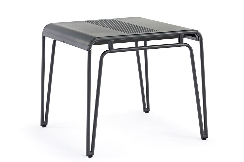 Tables basses - Table de nuit rétro moderne Scarlett avec tiroir et étagère en bois Mindy massif 100% naturel et cannage naturel. - EZEÏS