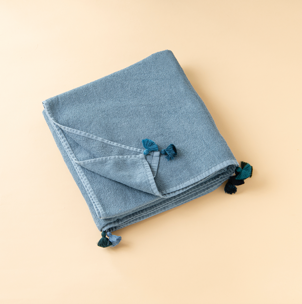 Decorative objects - Beach towel with tassels - MIA ZIA