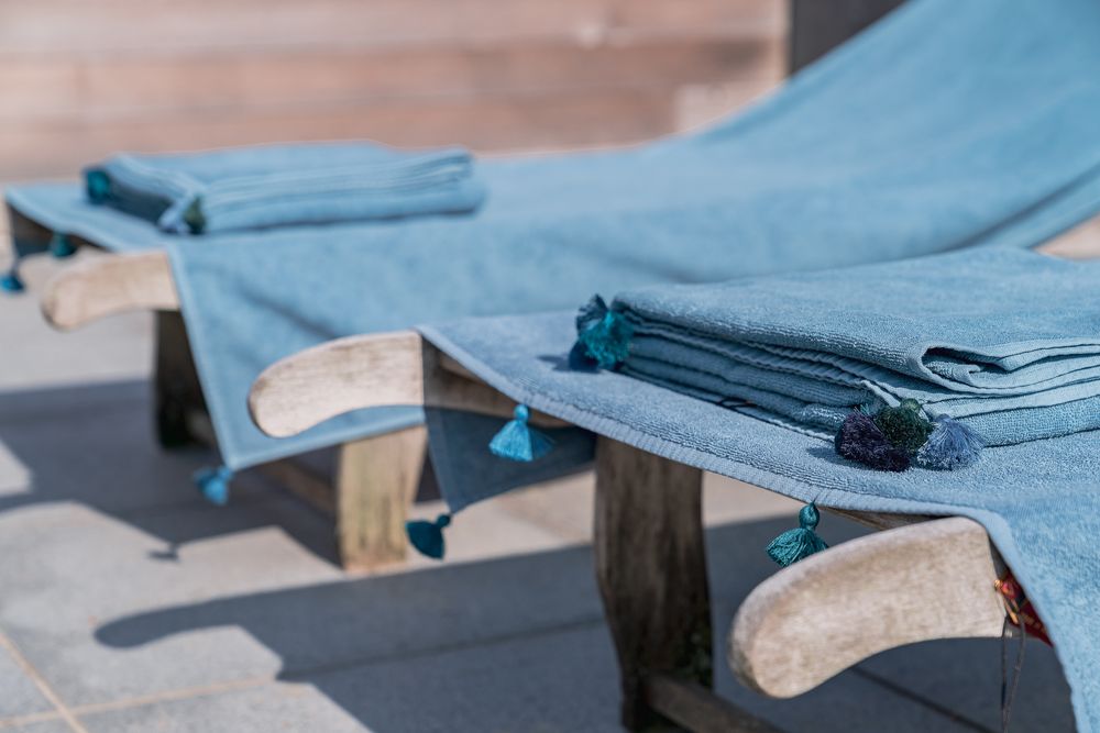 Decorative objects - Beach towel with tassels - MIA ZIA
