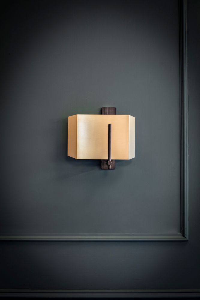 Objets design - Applique murale Aegis - BERT FRANK