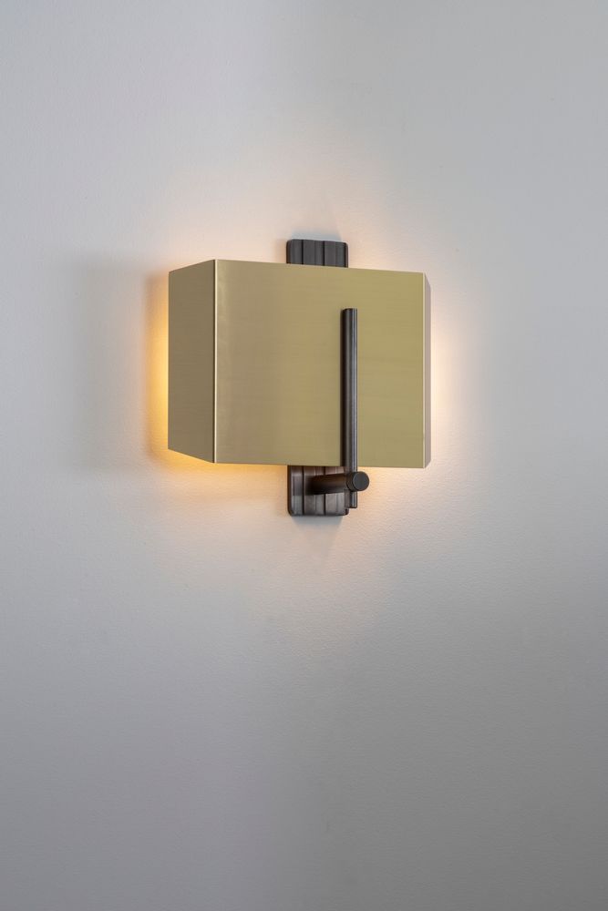 Objets design - Applique murale Aegis - BERT FRANK