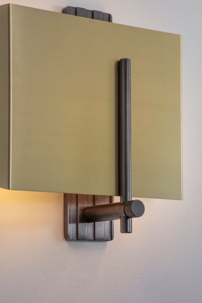 Objets design - Applique murale Aegis - BERT FRANK