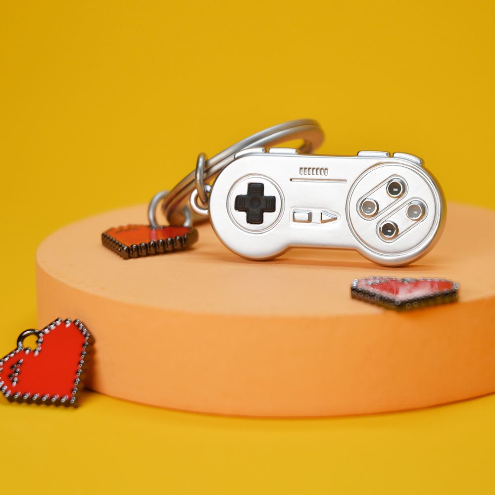 Gifts - Game controller Key Chain - METALMORPHOSE