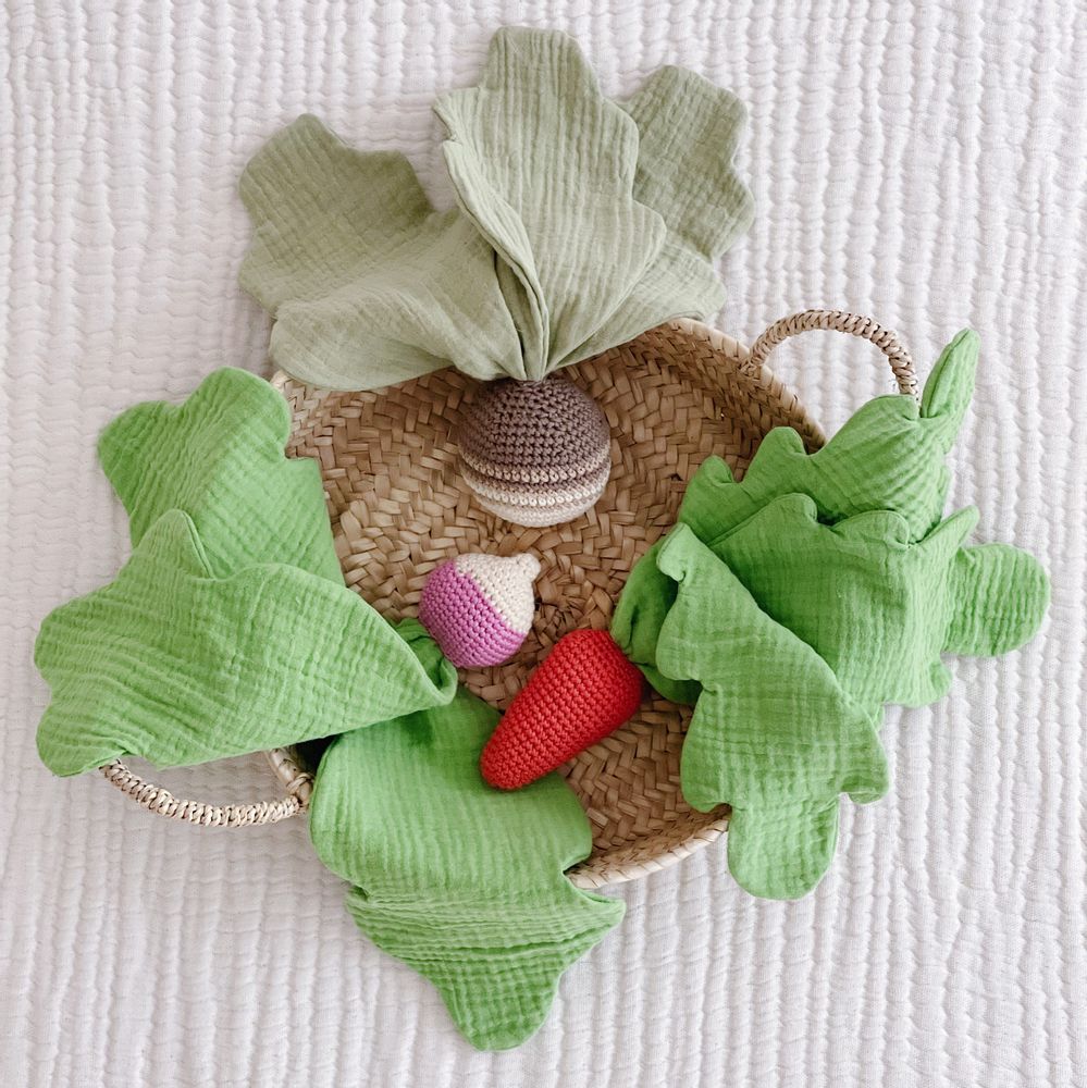Jouets enfants - LE NAVET RAYÉ VIOLET - DOUDOU EN COTON BIO - MYUM - THE VEGGY TOYS
