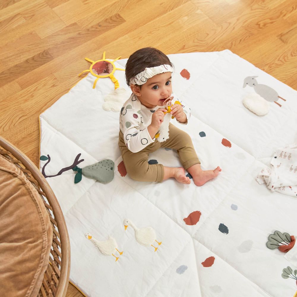 Soft toy - LÄSSIG Activity Toy Blanket & Knitted Baby Comforter GOTS Tiny Farmer - LASSIG GMBH