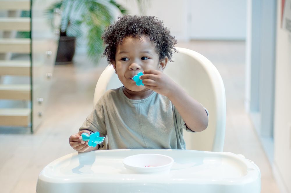 Repas pour enfant - Couverts ergonomiques avec manche court et colerette de protection - BABIREVA