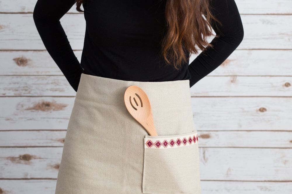 Tabliers de cuisine - Le tablier Tatreez par Darzah - NEST