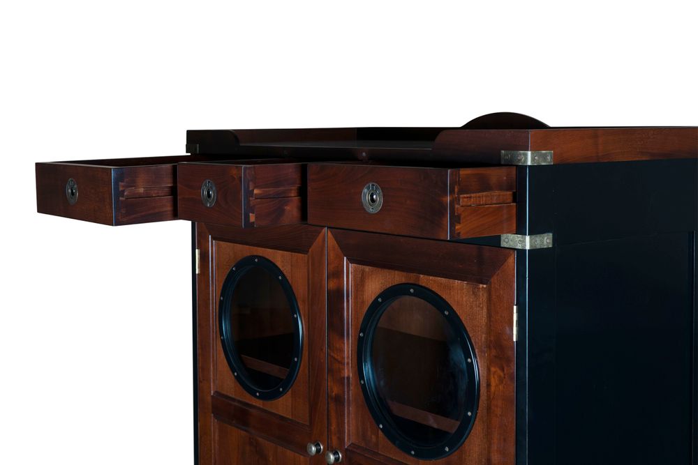 Wardrobe - Porthole Cabinet - AUTHENTIC MODELS