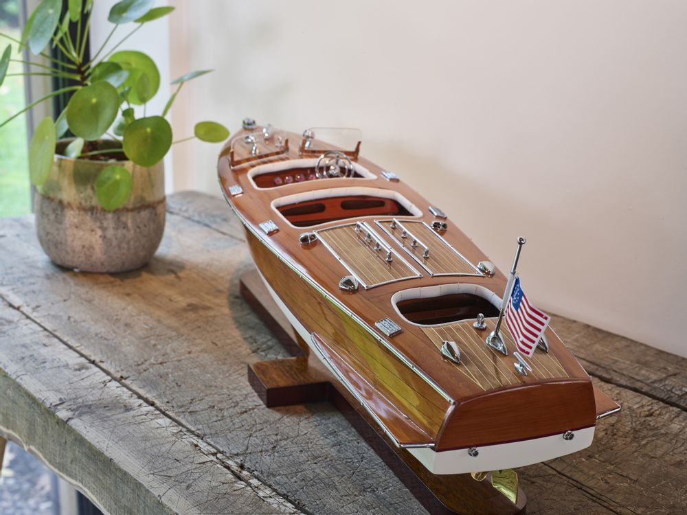 Objets design - Runabouts - AUTHENTIC MODELS