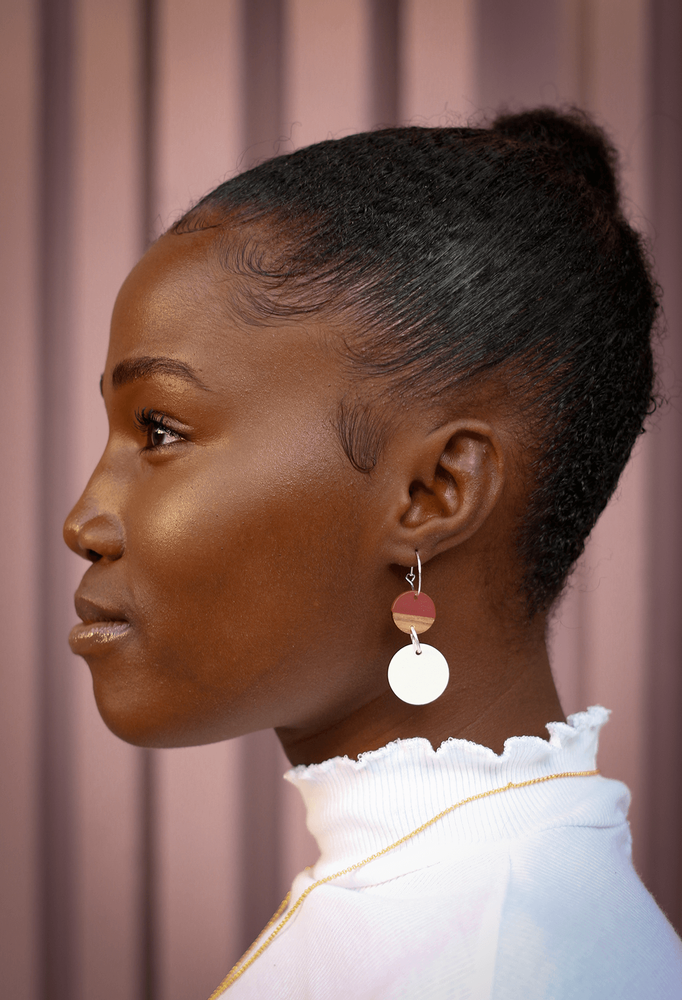 Cosmétiques - Boucles d'oreilles olfactives "boisées" bois et résine colorée - O BY !OSMOTIK