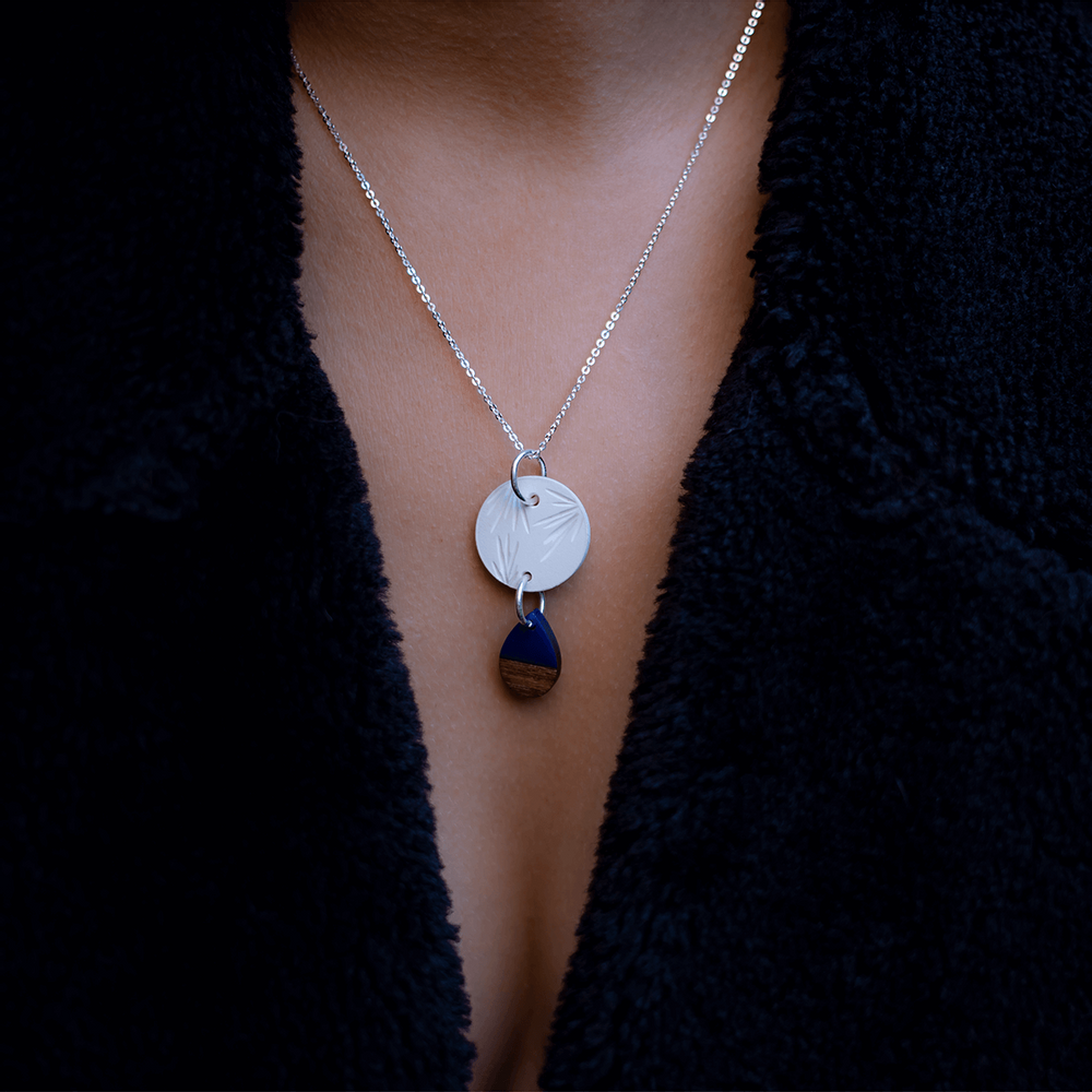 Cosmétiques - Collier Olfactif « Bois de Larmes » bois et résine - O BY !OSMOTIK