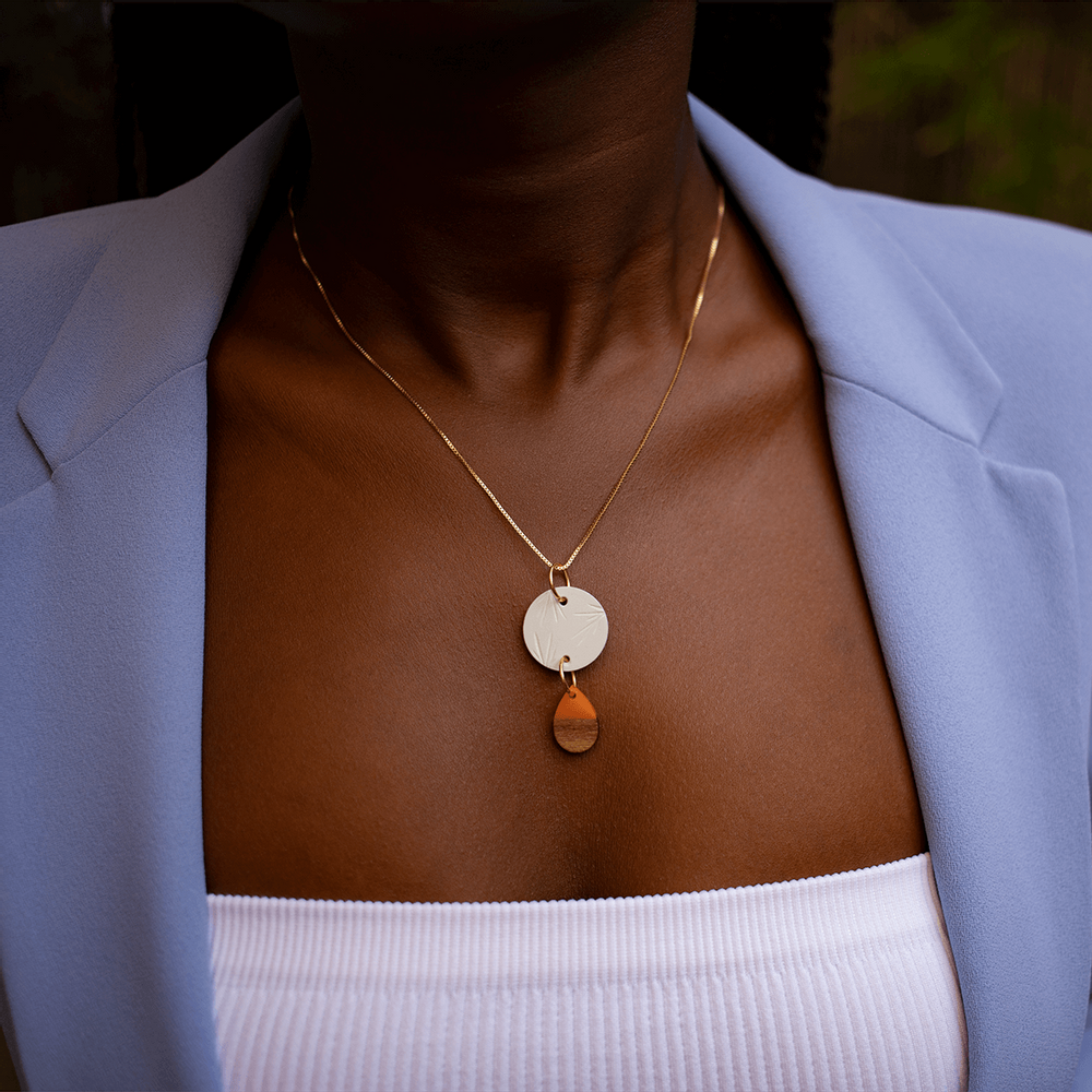 Cosmétiques - Collier Olfactif « Bois de Larmes » bois et résine - O BY !OSMOTIK