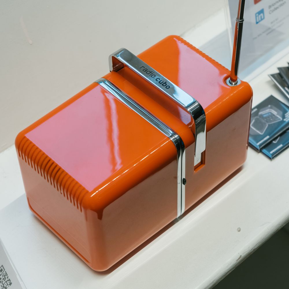 Speakers and radios - radio.cubo 50° orange - BRIONVEGA