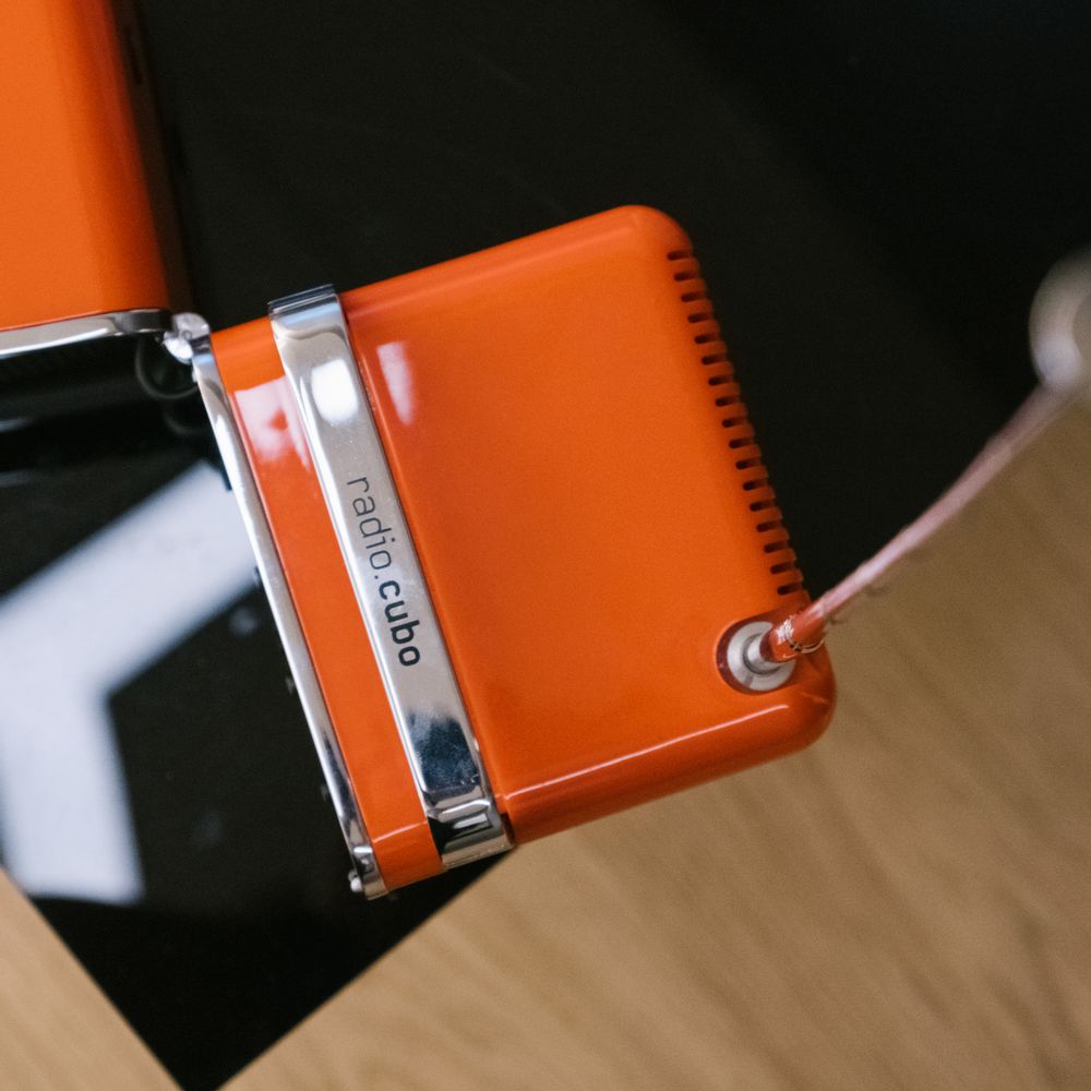 Speakers and radios - radio.cubo 50° orange - BRIONVEGA