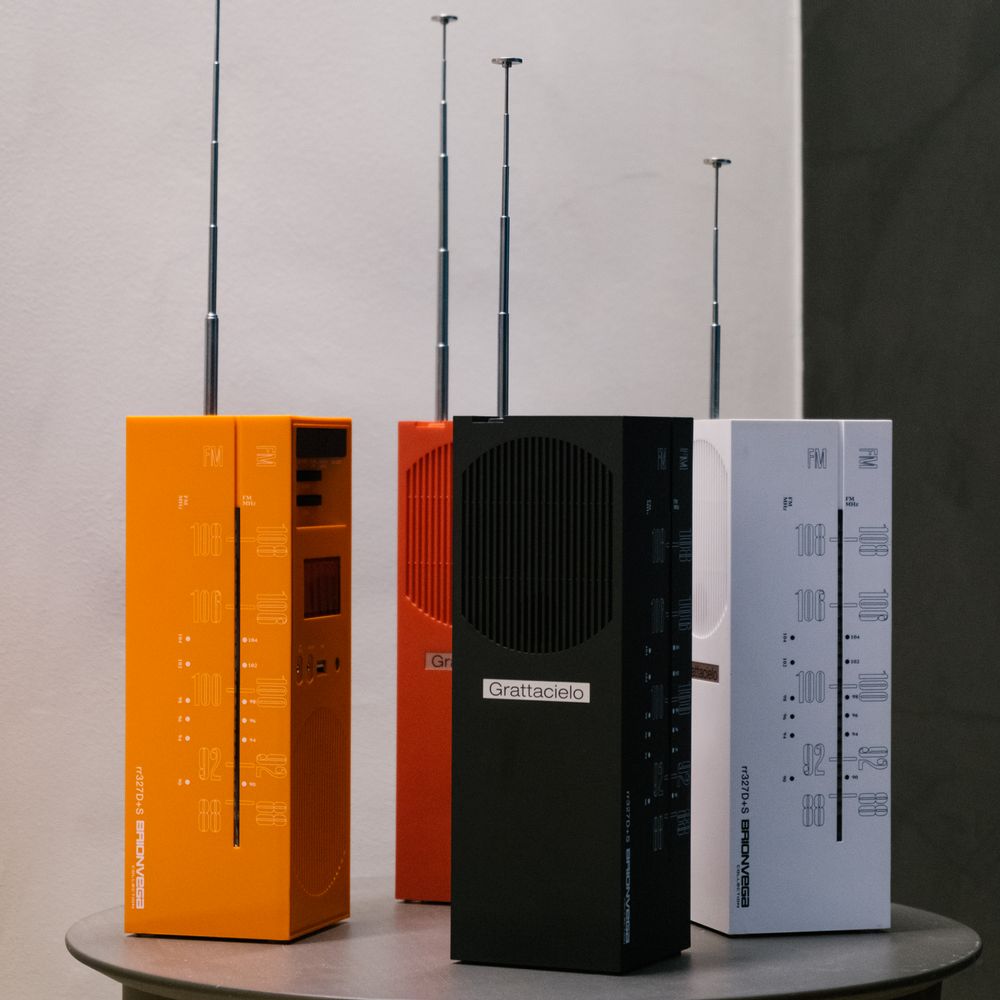 Speakers and radios - radio grattacielo RR327D+S orange - BRIONVEGA