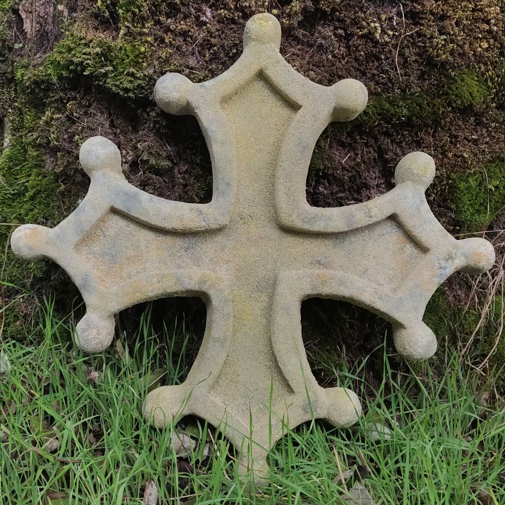 Sculptures, statuettes et miniatures - Croix Occitane - TERRES D'ALBINE