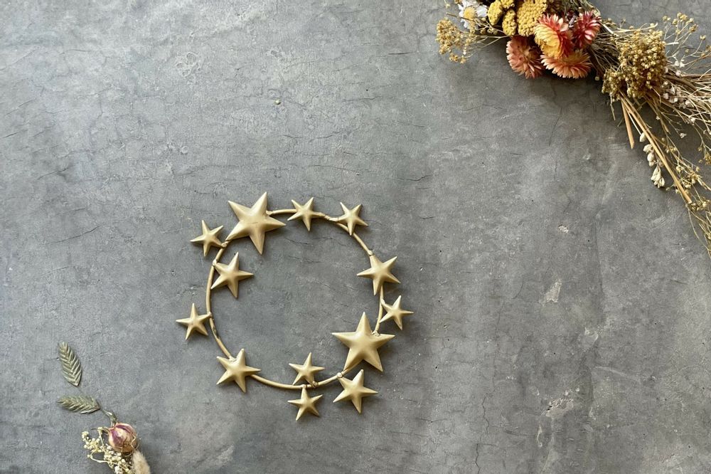 Gifts - Metal wreath - NAMAN-PROJECT