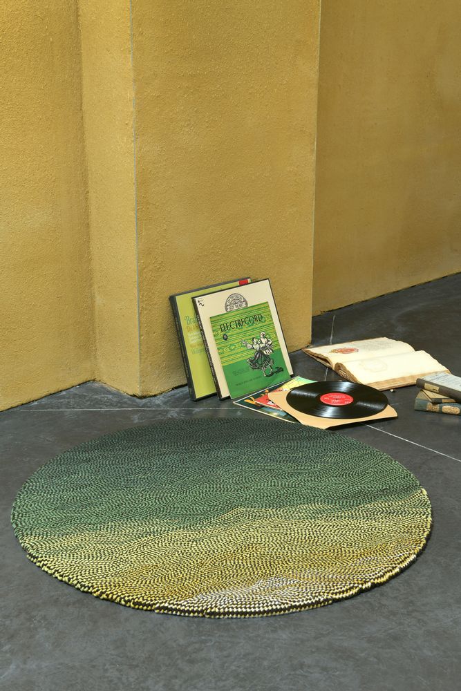 Other caperts - Slow 11 Rug - LAURE KASIERS