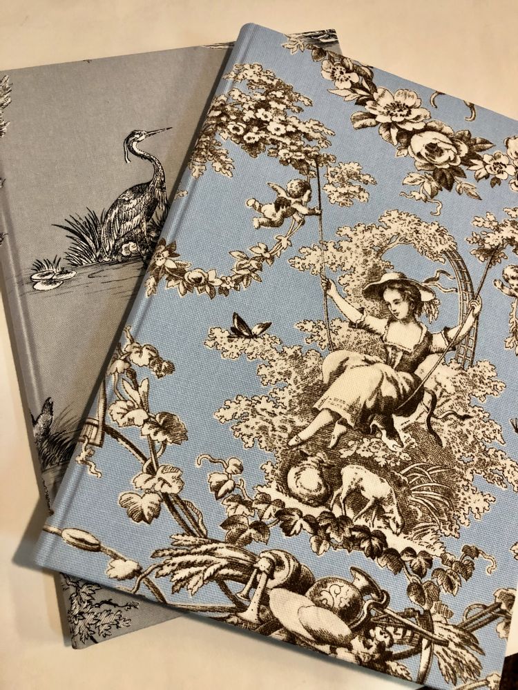 Office sets - NOTEBOOKS BOUND WITH A "TOILE DE JOUY" - LEGATORIA LA CARTA