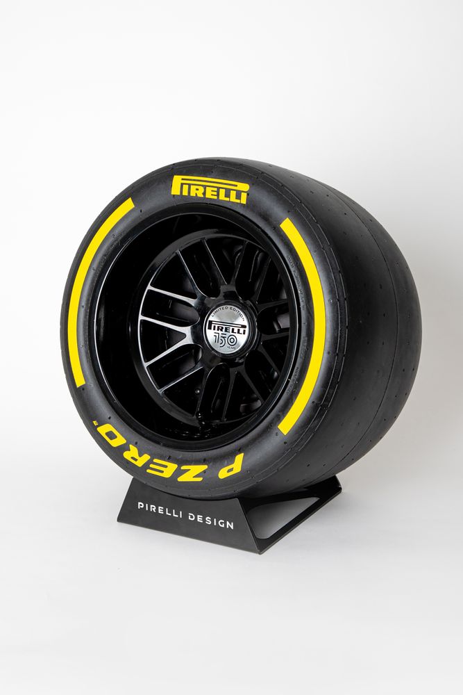 Enceintes et radios - Système audio - Pirelli P ZERO Sound 150 anniversaire - IXOOST - ARTISTIC AUDIO