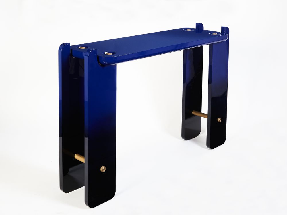Console table - Ipanema Console in High Gloss Lacquered Wood and Brass Details - DUISTT