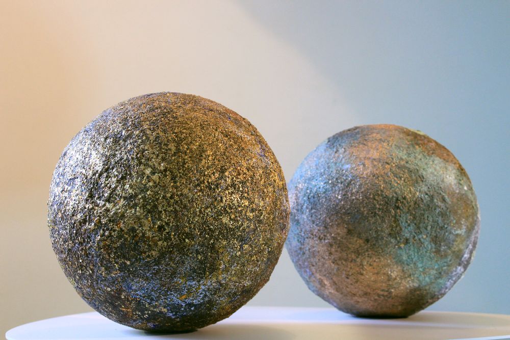 Decorative objects - Meteor/ concrete ball flexible shell. - NATALIE SANZACHE