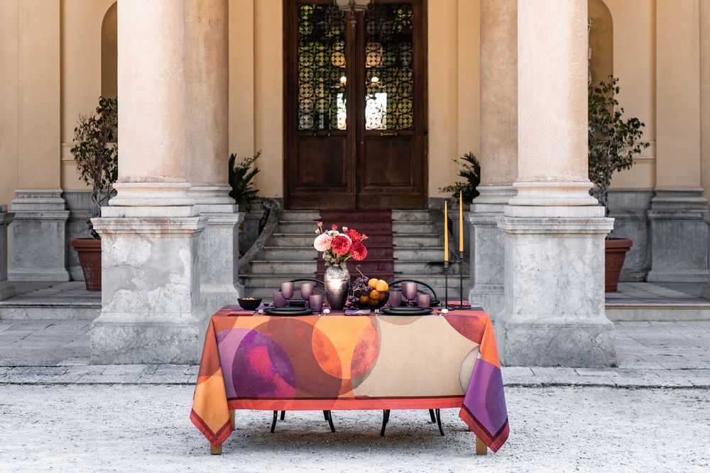 Linge de table textile - Bubbles - Nappe en Satin de Coton - NAPKING  BY BELLAVIA