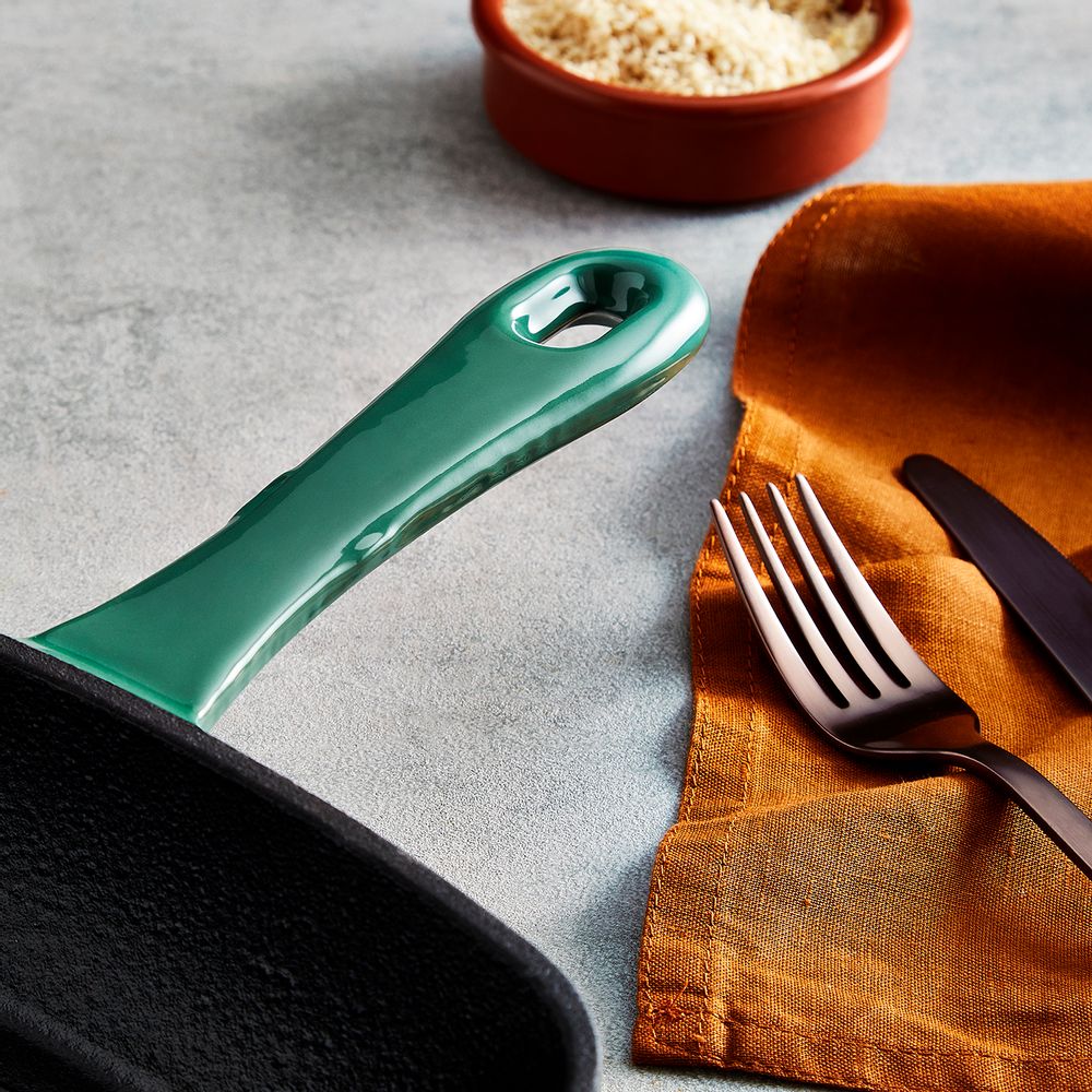 Frying pans - Barbary & Oak Foundry 23cm Square Cast Iron Grill Pan - RKW LTD - BARBARY & OAK