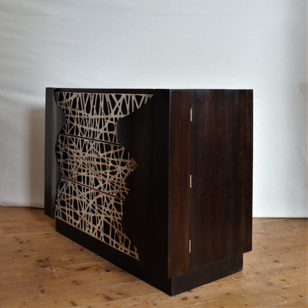 Sculptures, statuettes and miniatures - dresser with three drawers. - THIERRY LAUDREN