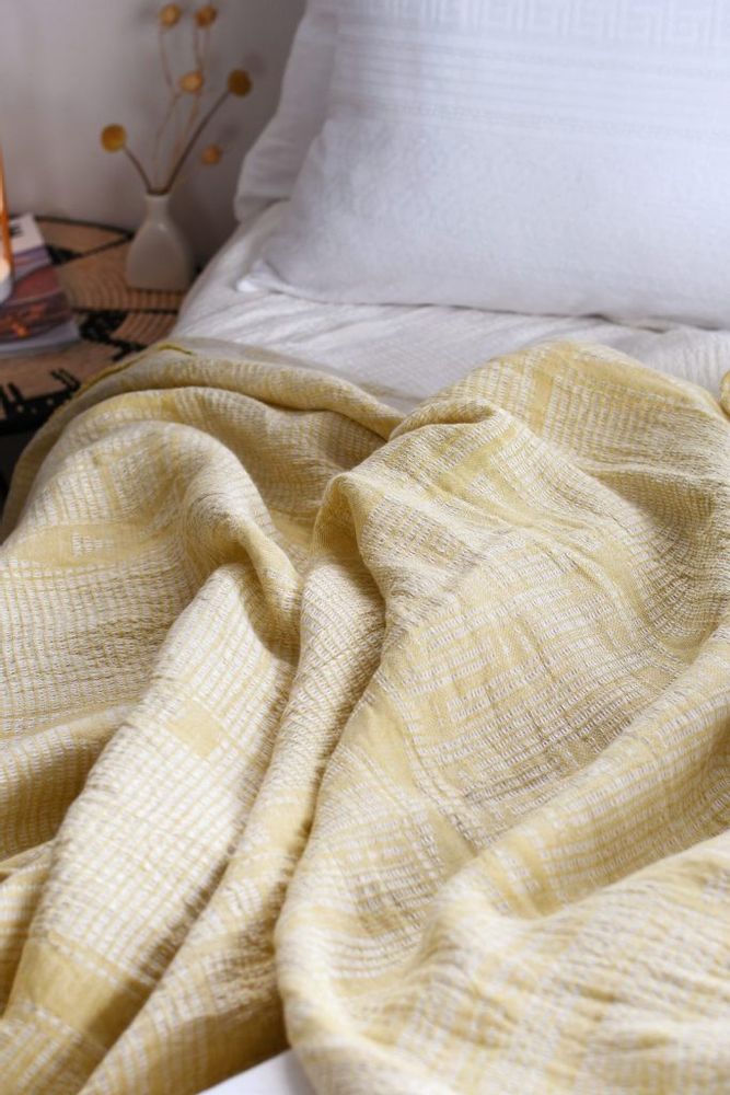 Bed linens - Throws - AFRICAN JACQUARD (PTY) LTD