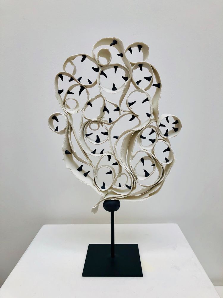 Sculptures, statuettes et miniatures - Sculpture Arbre Porcelaine avec pompons bleus - GUENAELLE GRASSI