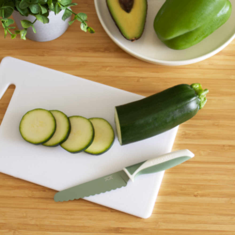 Children's mealtime - KIDDIKUTTER knife. - KIDDIKUTTER