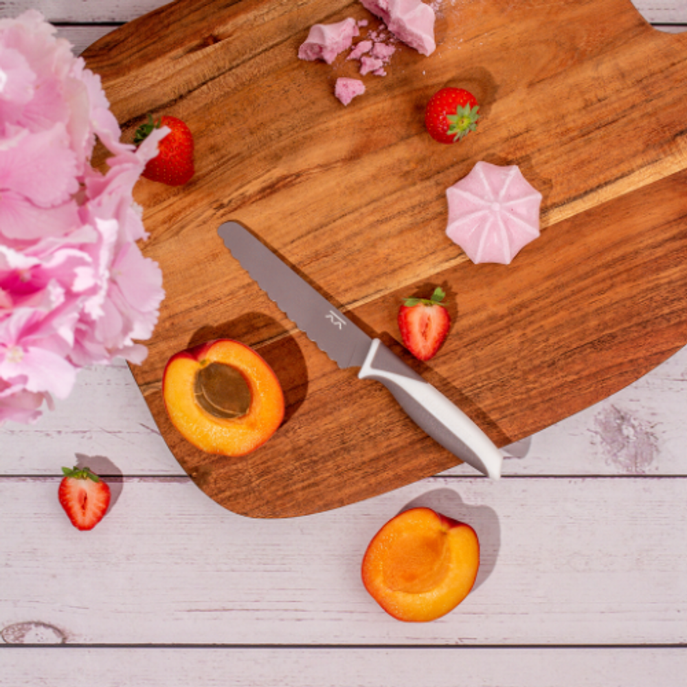 Children's mealtime - KIDDIKUTTER knife. - KIDDIKUTTER