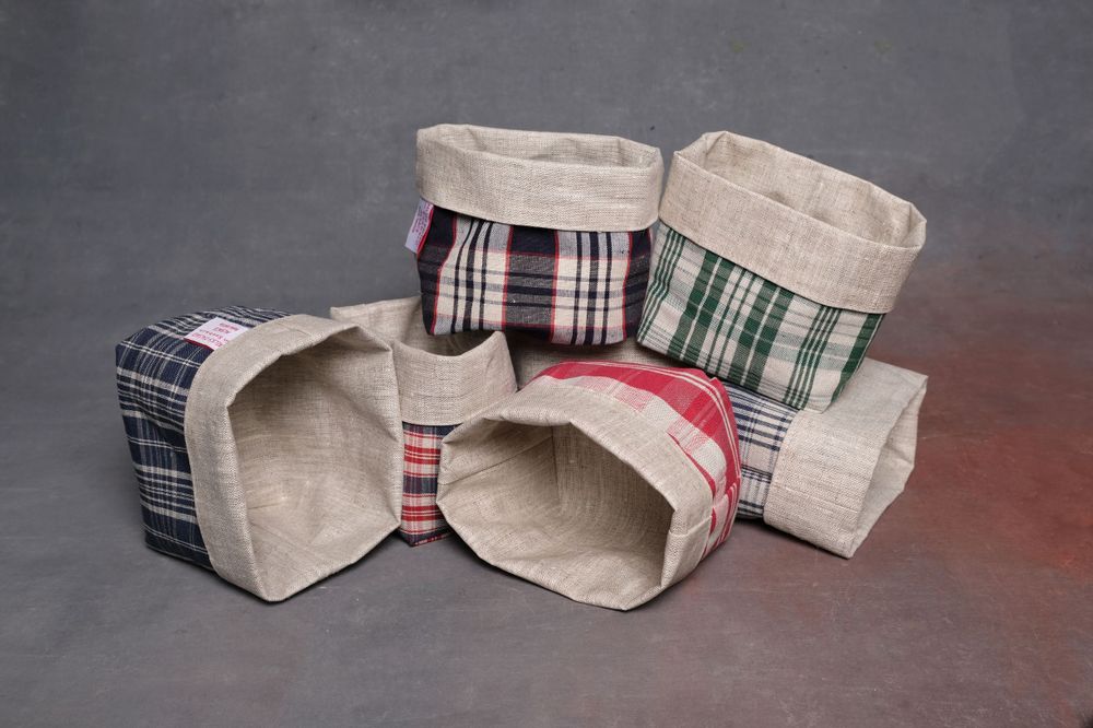Objets de décoration - PANIERE grande  / POCHETTE EN KELSCH D'ALSACE - KELSCH D' ALSACE  IN SEEBACH