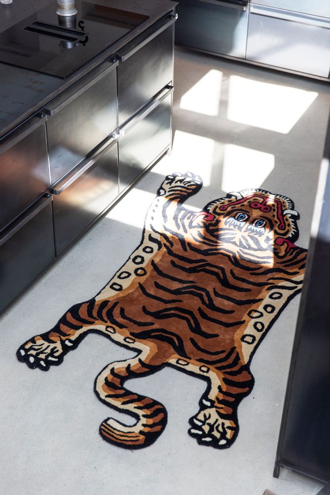 Rugs - Tiger rug, large - BONGUSTA