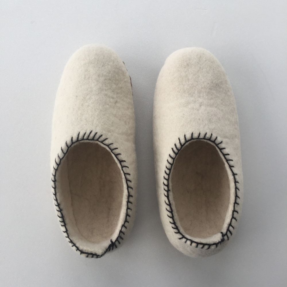 Homewear - 100% wool felt slippers handmade suede sole - COCOON PARIS