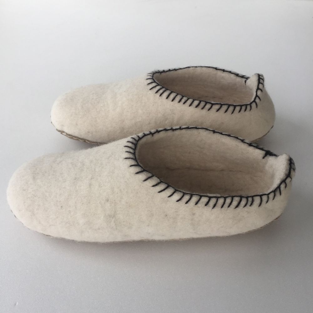 Homewear - 100% wool felt slippers handmade suede sole - COCOON PARIS