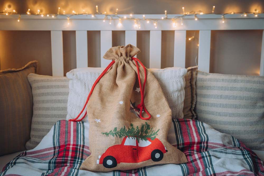 Guirlandes et boules de Noël - XL sac cadeau - jute - 45x70cm - ARTEBENE