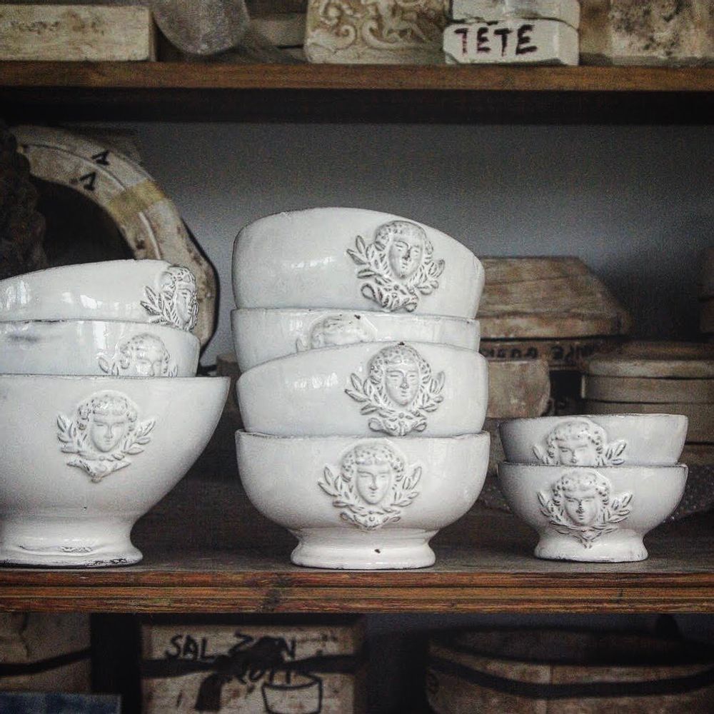Ceramic - Bowls on white ceramic legs. - CARRON PARIS