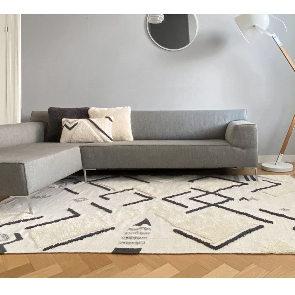 Design carpets - Treasure carpet and cushion collection - MALAGOON