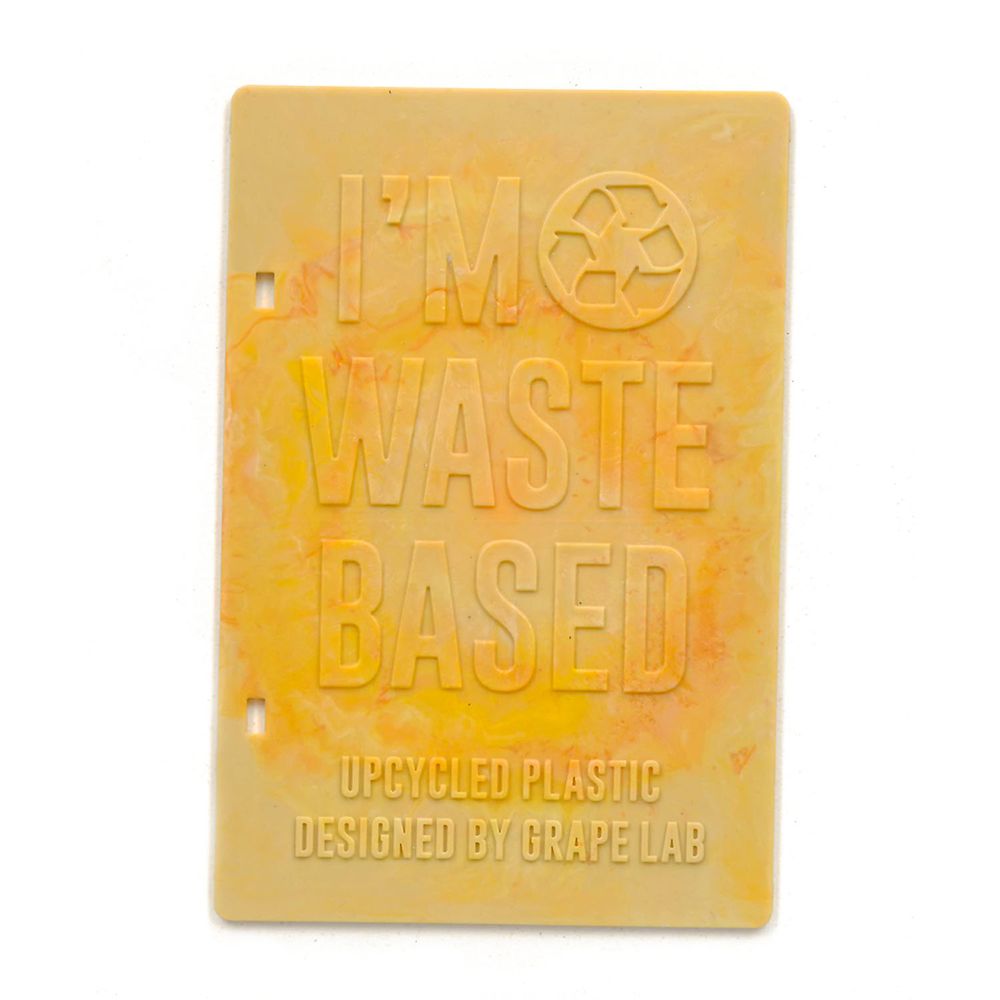 Papeterie bureau - I'm Waste Based Upcycled Plastic Edition - GRAPE LAB